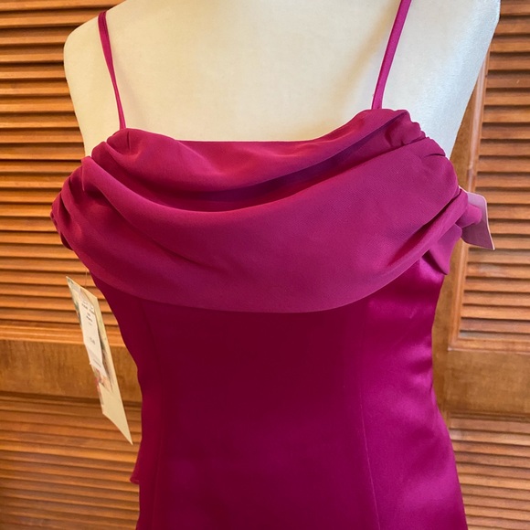 ❣️NWT❣️MAGENTA junior brides made dress - Picture 3 of 8